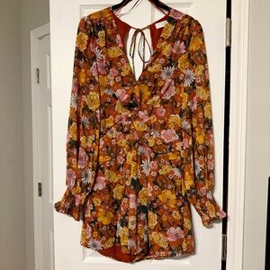 ASTR Long Sleeve Back Tie Floral Romper - Yellow spice floral